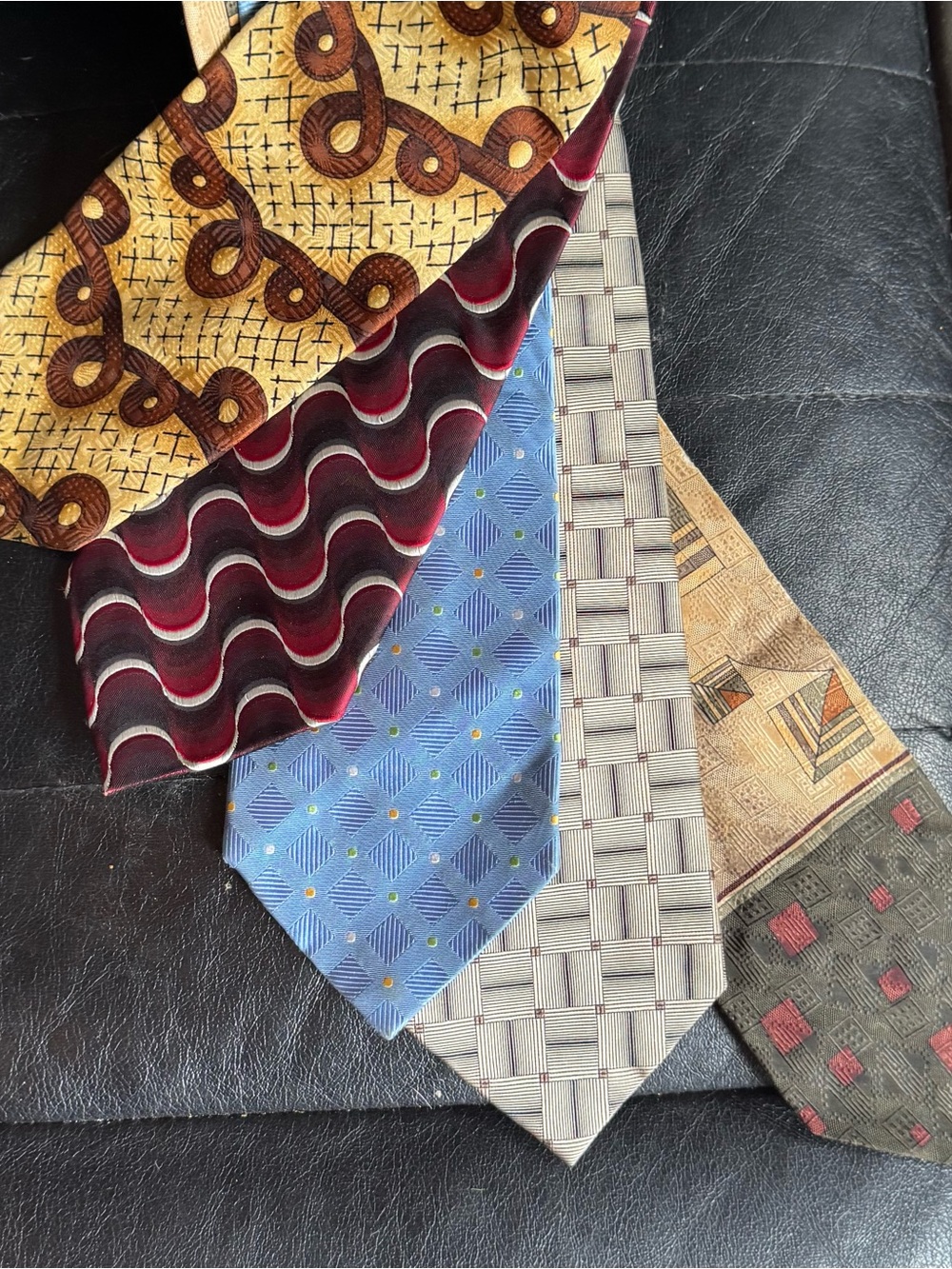 Men's Classic Blue Geometric Silk Tie - Unbranded